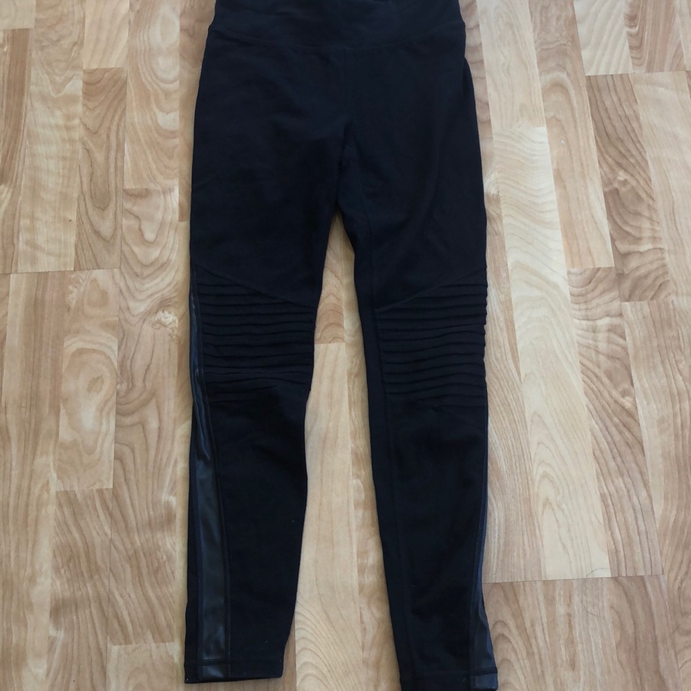 Black leggings